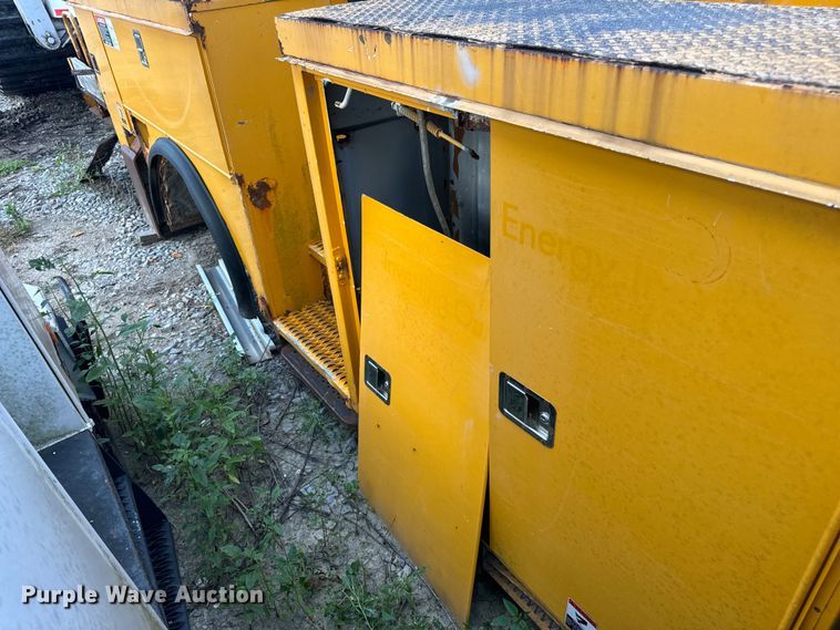 image for item OF9908 Altec bucket truck bed