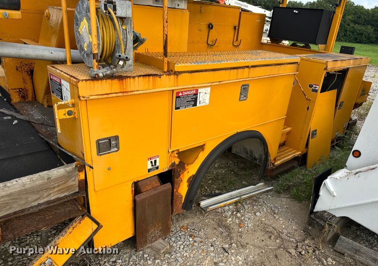 image for item OF9908 Altec bucket truck bed