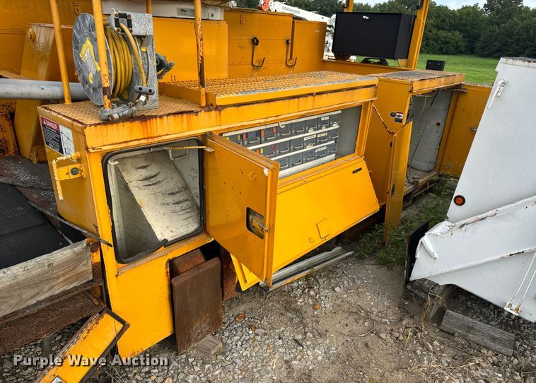 image for item OF9908 Altec bucket truck bed