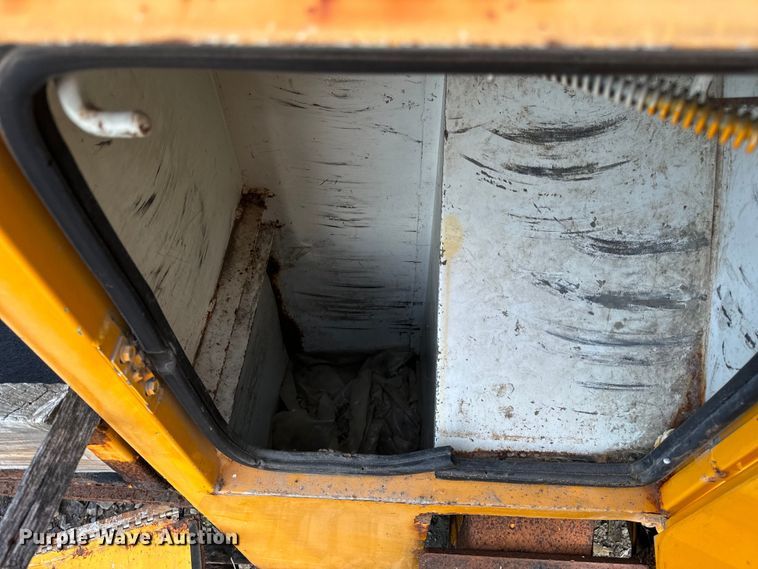 image for item OF9908 Altec bucket truck bed