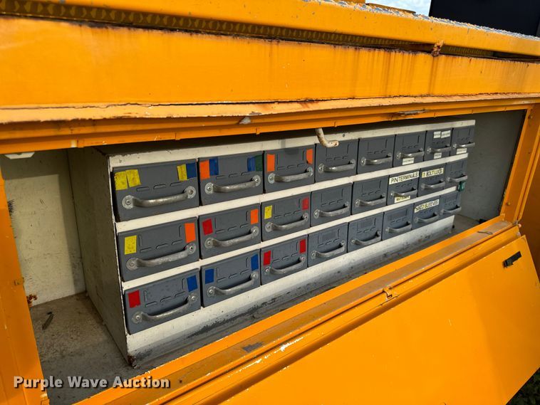 image for item OF9908 Altec bucket truck bed