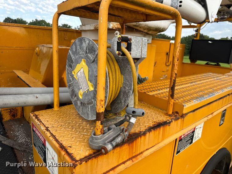 image for item OF9908 Altec bucket truck bed