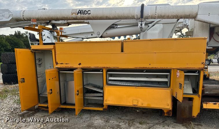 image for item OF9908 Altec bucket truck bed