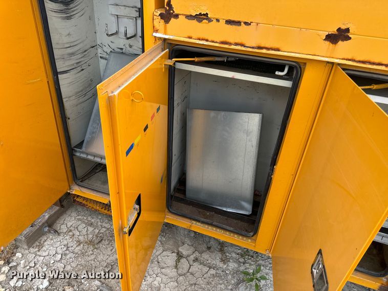 image for item OF9908 Altec bucket truck bed