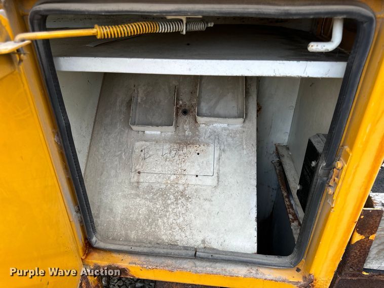 image for item OF9908 Altec bucket truck bed