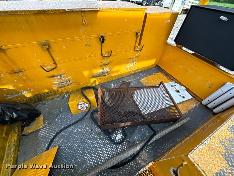 image for item OF9908 Altec bucket truck bed