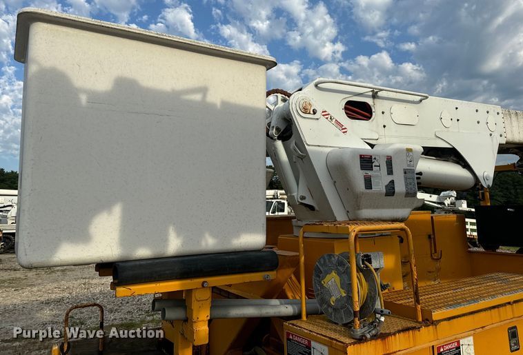 image for item OF9908 Altec bucket truck bed