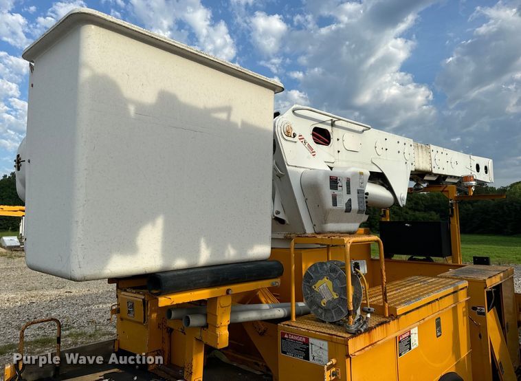 image for item OF9908 Altec bucket truck bed