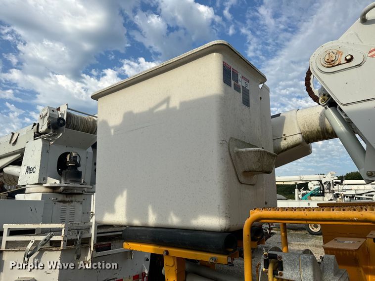 image for item OF9908 Altec bucket truck bed