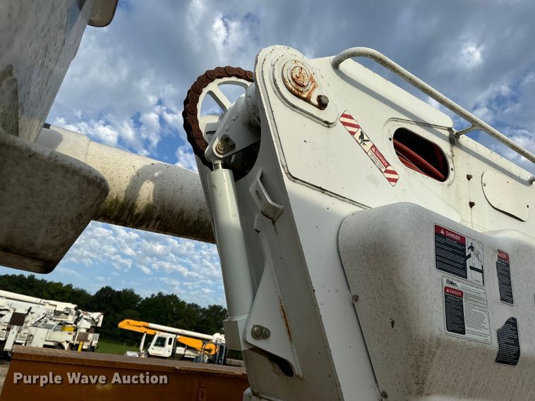 image for item OF9908 Altec bucket truck bed