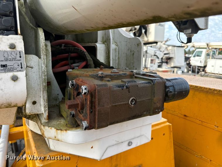 image for item OF9908 Altec bucket truck bed