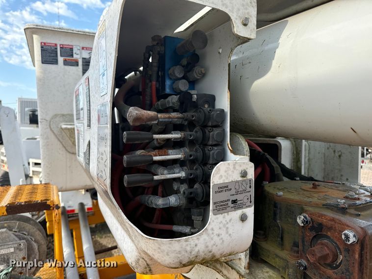 image for item OF9908 Altec bucket truck bed