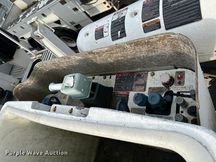 image for item OF9908 Altec bucket truck bed