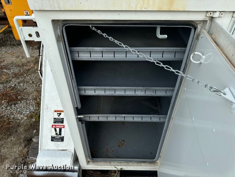 image for item OF9909 Digger derrick bed 