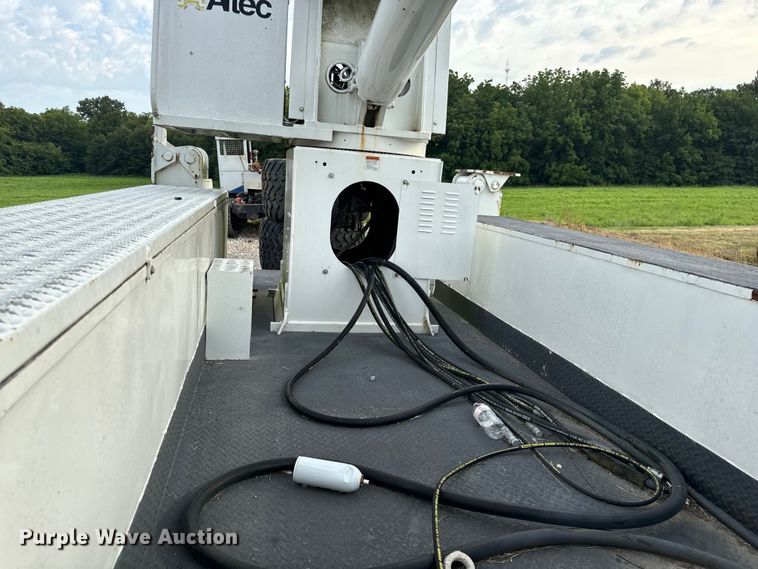 image for item OF9909 Digger derrick bed 