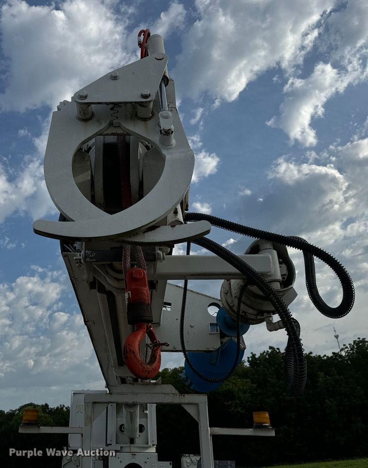 image for item OF9909 Digger derrick bed 