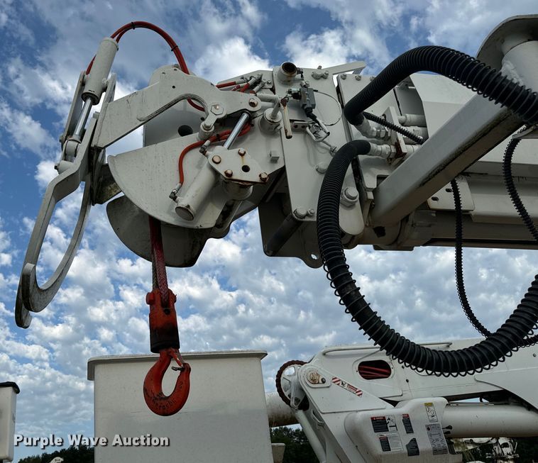 image for item OF9909 Digger derrick bed 