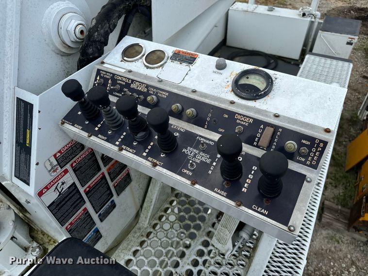 image for item OF9909 Digger derrick bed 