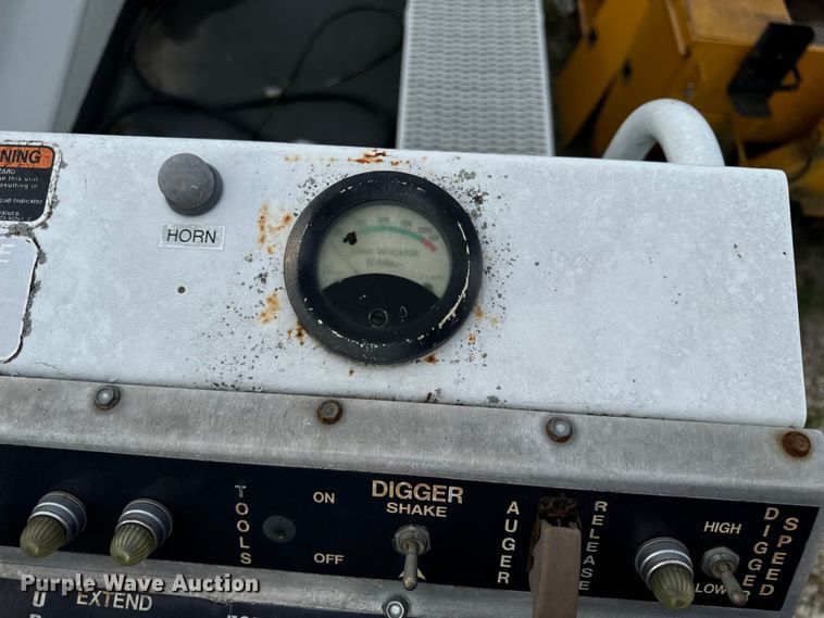 image for item OF9909 Digger derrick bed 