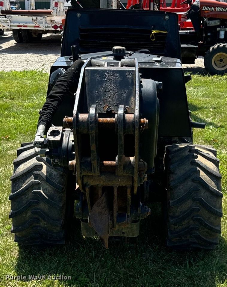 image for item OG9578 2015 Ditch Witch  410SX trencher