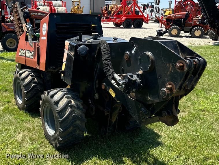 image for item OG9578 2015 Ditch Witch  410SX trencher