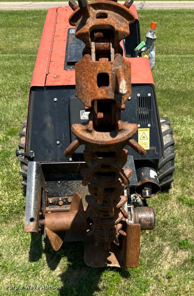 image for item OG9578 2015 Ditch Witch  410SX trencher