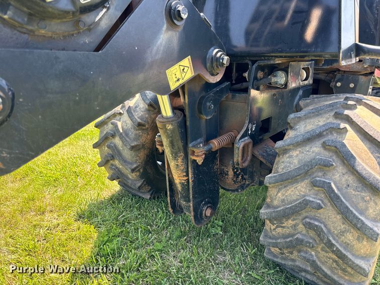 image for item OG9578 2015 Ditch Witch  410SX trencher