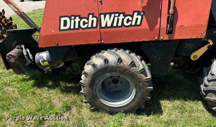 image for item OG9578 2015 Ditch Witch  410SX trencher