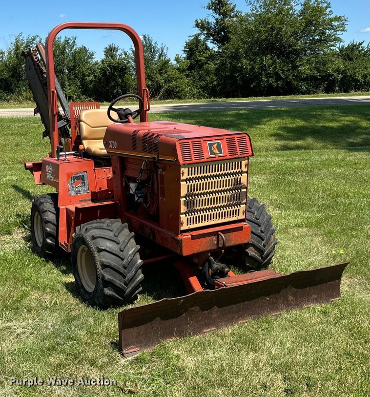 image for item OG9579 2004 Ditch Witch 3700 trencher