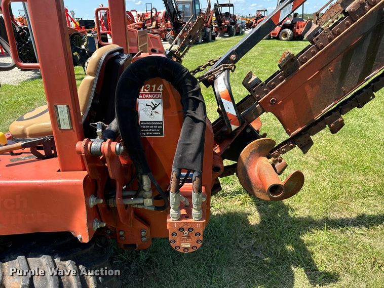 image for item OG9579 2004 Ditch Witch 3700 trencher
