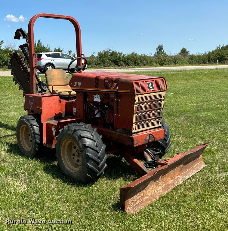 image for item OG9580 2000 Ditch Witch 3610 trencher