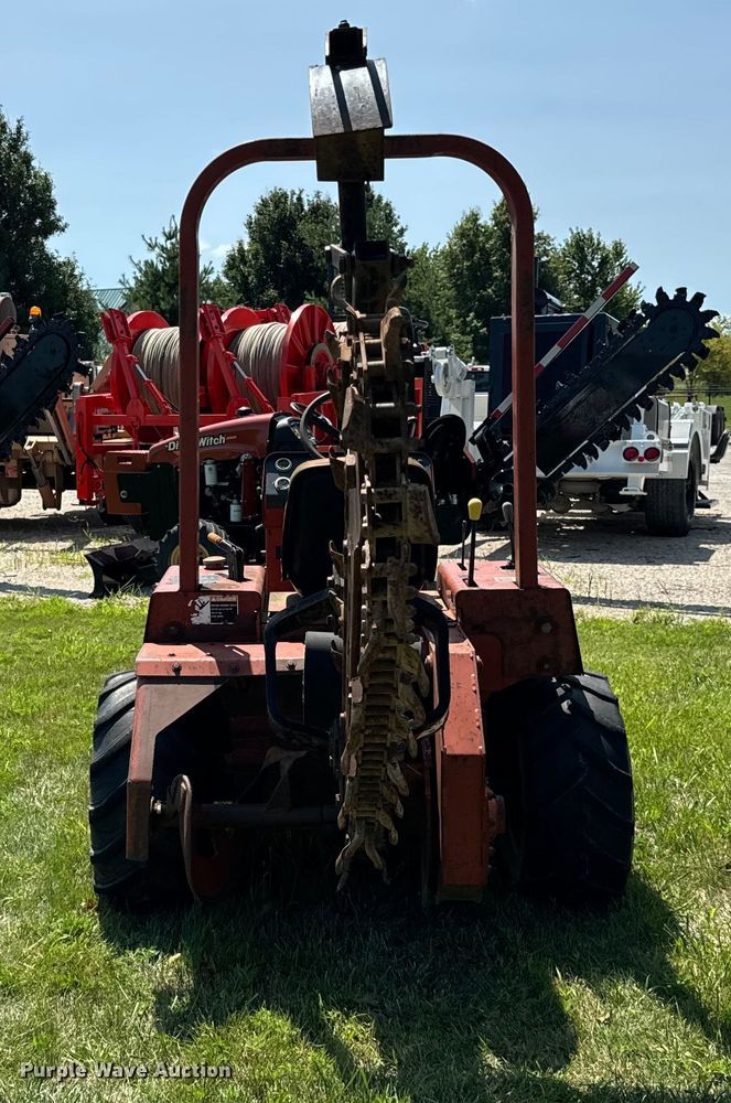 image for item OG9580 2000 Ditch Witch 3610 trencher