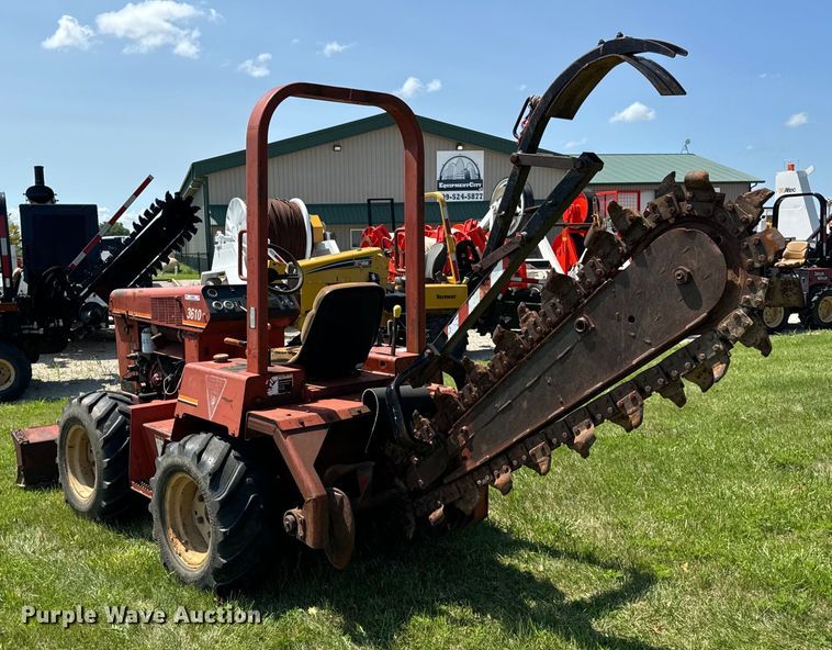 image for item OG9580 2000 Ditch Witch 3610 trencher