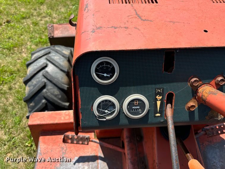 image for item OG9580 2000 Ditch Witch 3610 trencher