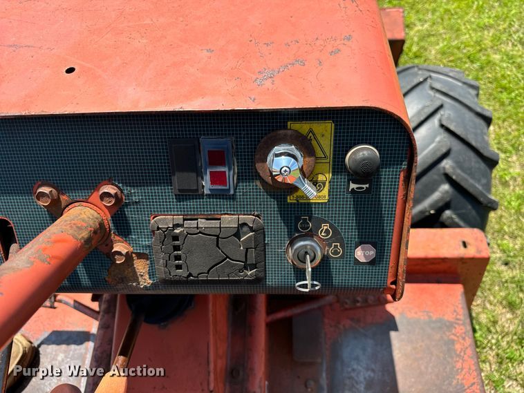 image for item OG9580 2000 Ditch Witch 3610 trencher