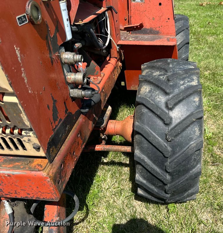 image for item OG9580 2000 Ditch Witch 3610 trencher