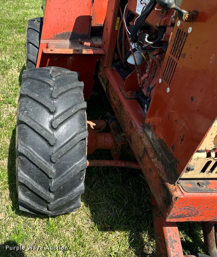 image for item OG9580 2000 Ditch Witch 3610 trencher
