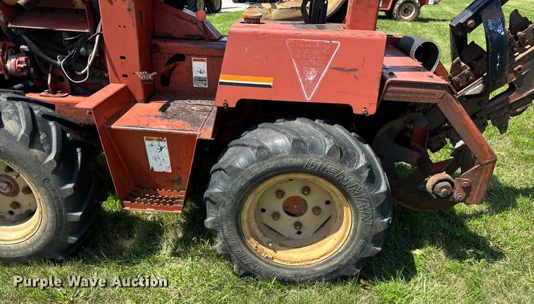 image for item OG9580 2000 Ditch Witch 3610 trencher