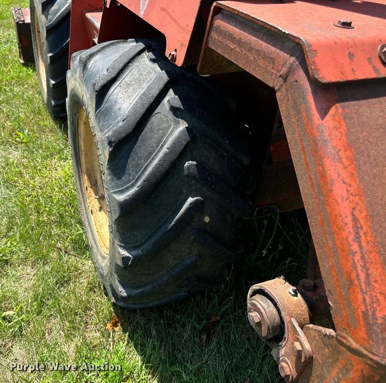 image for item OG9580 2000 Ditch Witch 3610 trencher