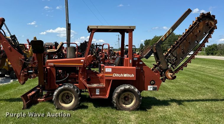 image for item OG9581 2001 Ditch Witch 5110 trencher