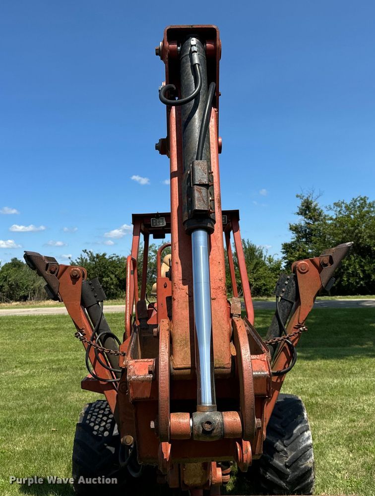 image for item OG9581 2001 Ditch Witch 5110 trencher