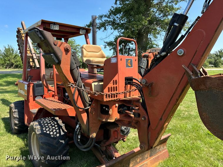 image for item OG9581 2001 Ditch Witch 5110 trencher