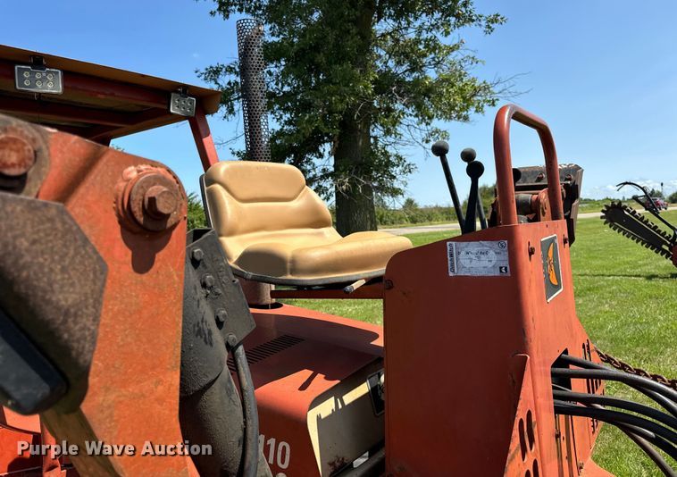 image for item OG9581 2001 Ditch Witch 5110 trencher