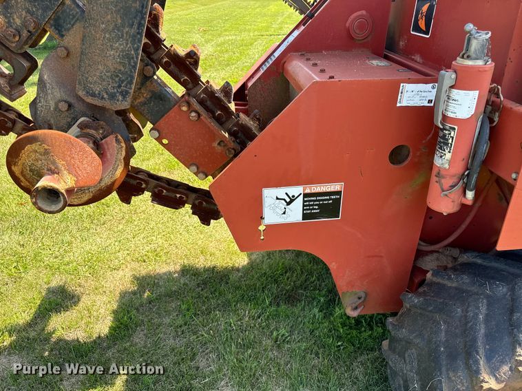 image for item OG9581 2001 Ditch Witch 5110 trencher