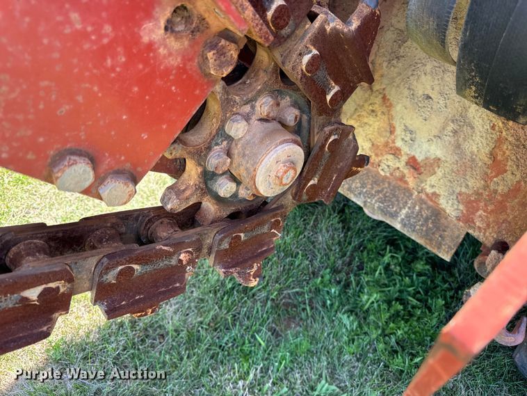 image for item OG9581 2001 Ditch Witch 5110 trencher