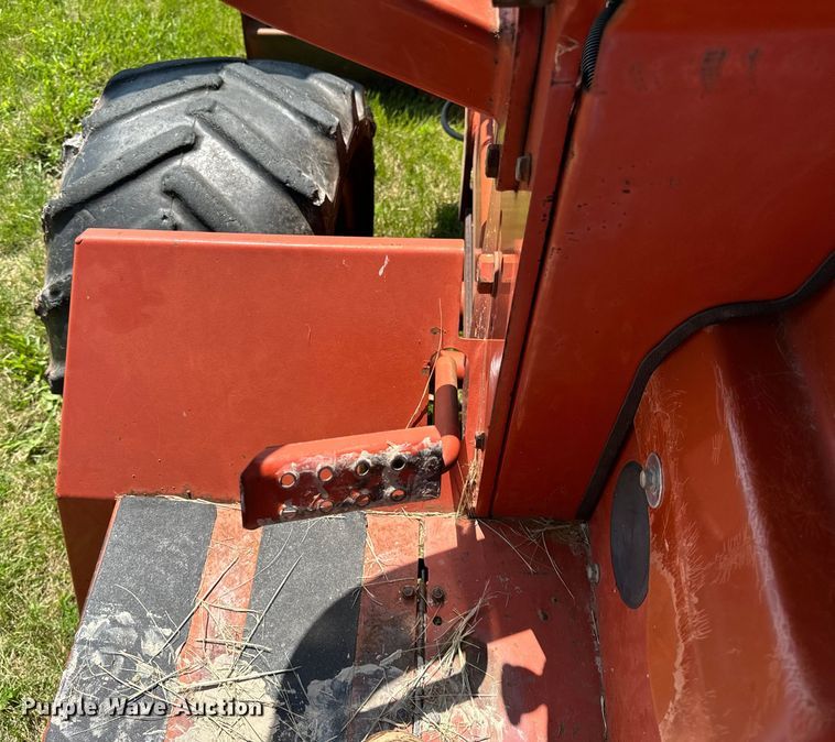 image for item OG9581 2001 Ditch Witch 5110 trencher