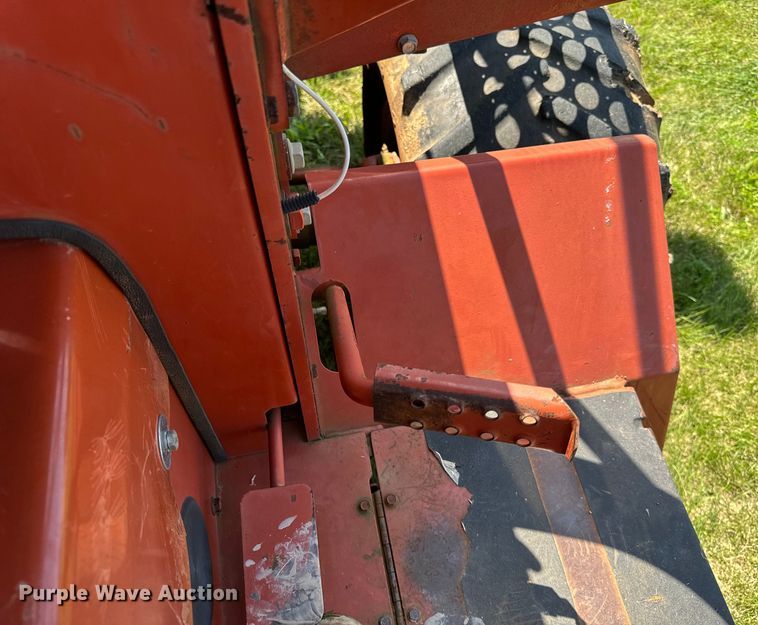 image for item OG9581 2001 Ditch Witch 5110 trencher