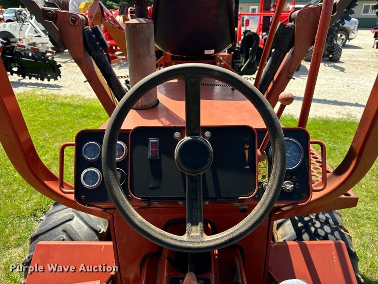 image for item OG9581 2001 Ditch Witch 5110 trencher