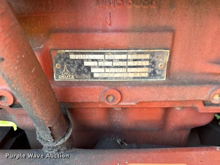 image for item OG9581 2001 Ditch Witch 5110 trencher