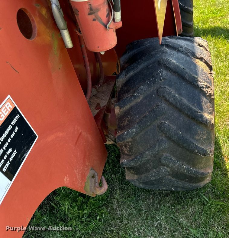 image for item OG9581 2001 Ditch Witch 5110 trencher